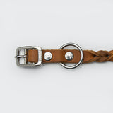 Extra schmales und leichtes Hundehalsband aus Leder mit Flechtdetails mit leichten Metallteilen